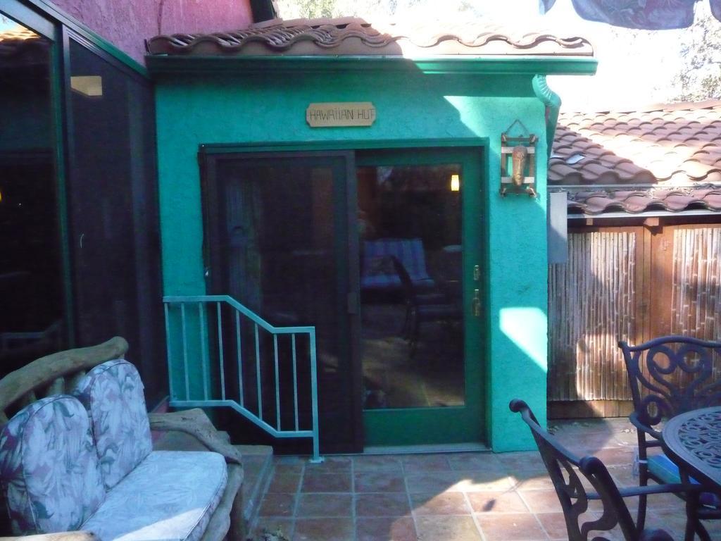 Woodland Hills Calabasas Guesthouses Лос-Анджелес Екстер'єр фото