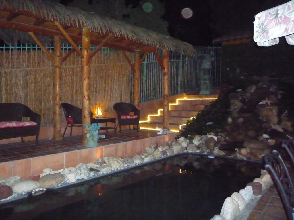 Woodland Hills Calabasas Guesthouses Лос-Анджелес Екстер'єр фото