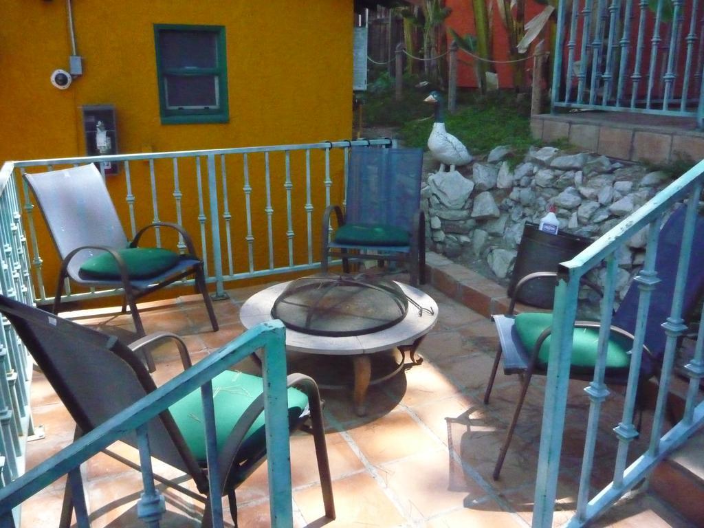 Woodland Hills Calabasas Guesthouses Лос-Анджелес Екстер'єр фото