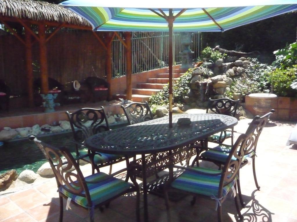Woodland Hills Calabasas Guesthouses Лос-Анджелес Екстер'єр фото